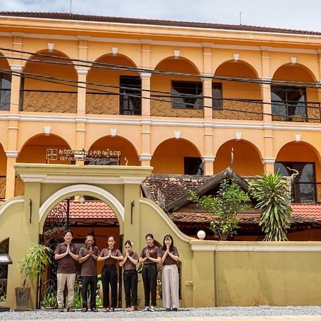 Den Hotel Totonou Siem Reap Bagian luar foto