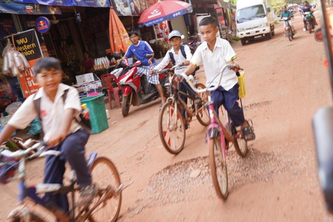 Den Hotel Totonou Siem Reap Bagian luar foto