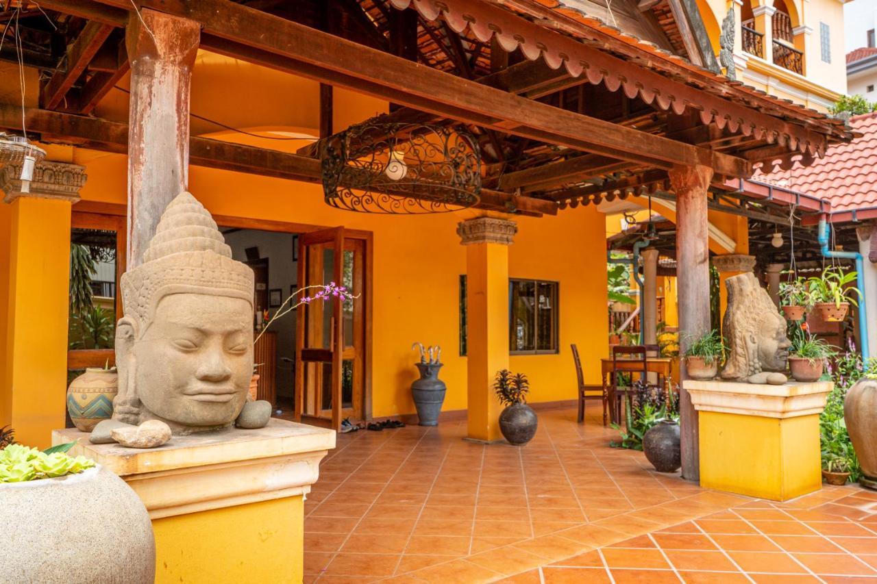 Den Hotel Totonou Siem Reap Bagian luar foto
