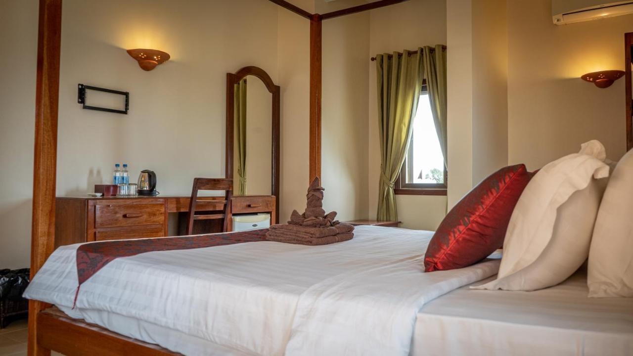 Den Hotel Totonou Siem Reap Bagian luar foto