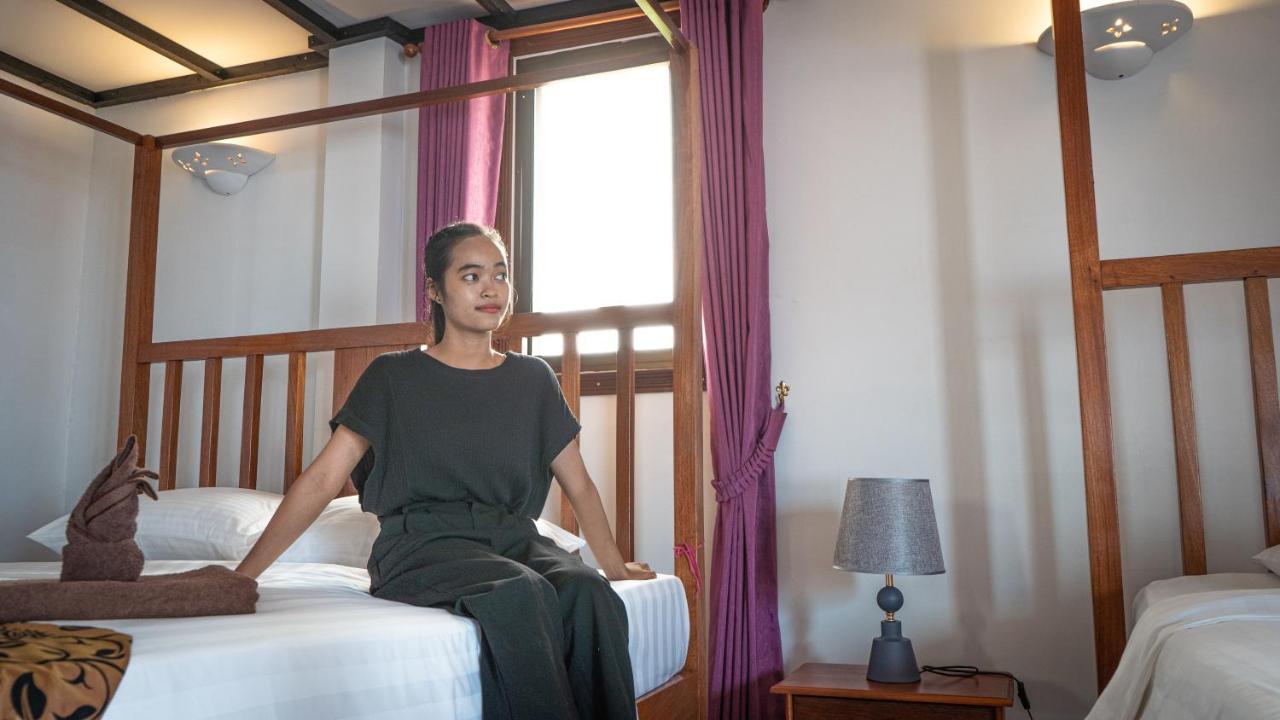 Den Hotel Totonou Siem Reap Bagian luar foto
