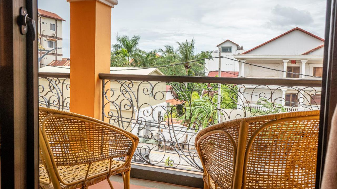 Den Hotel Totonou Siem Reap Bagian luar foto