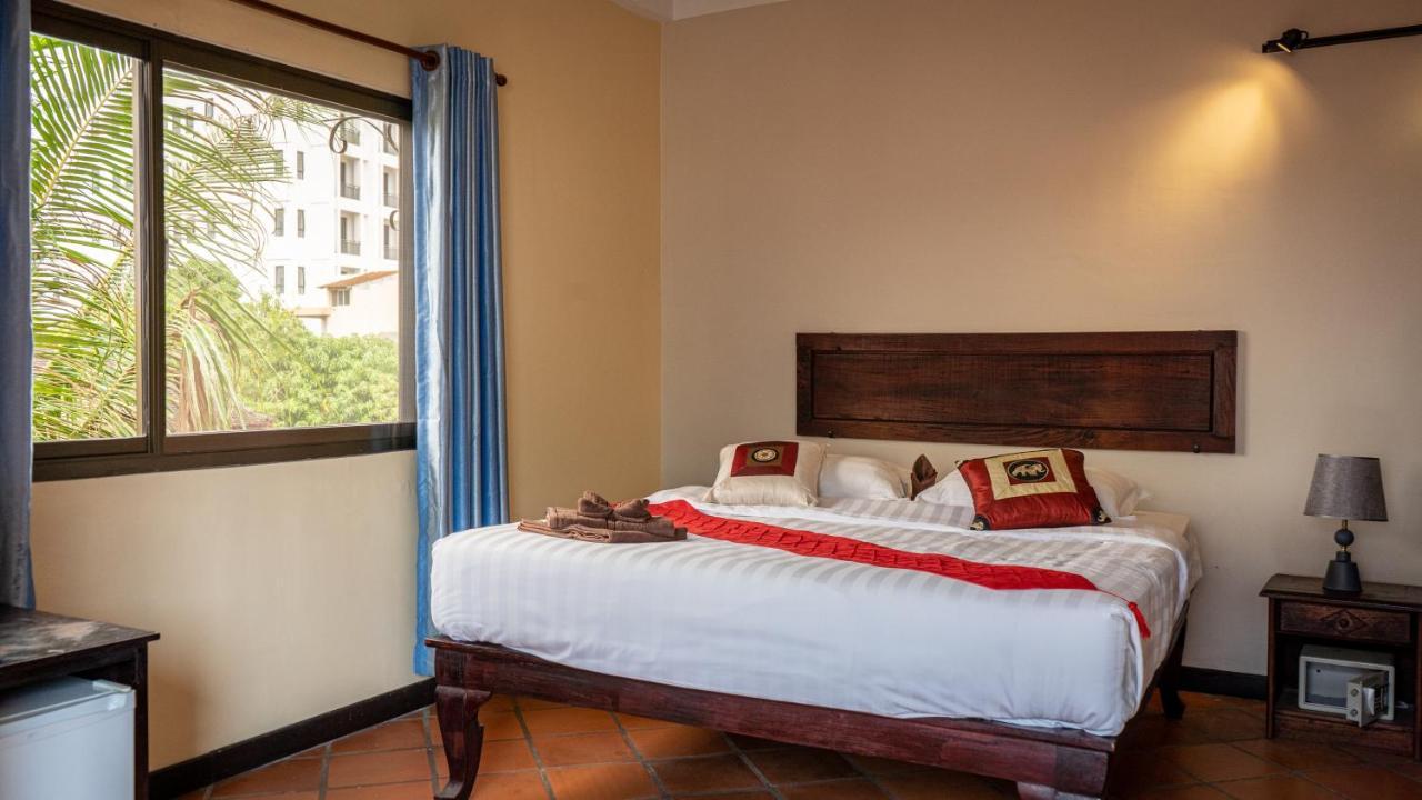 Den Hotel Totonou Siem Reap Bagian luar foto
