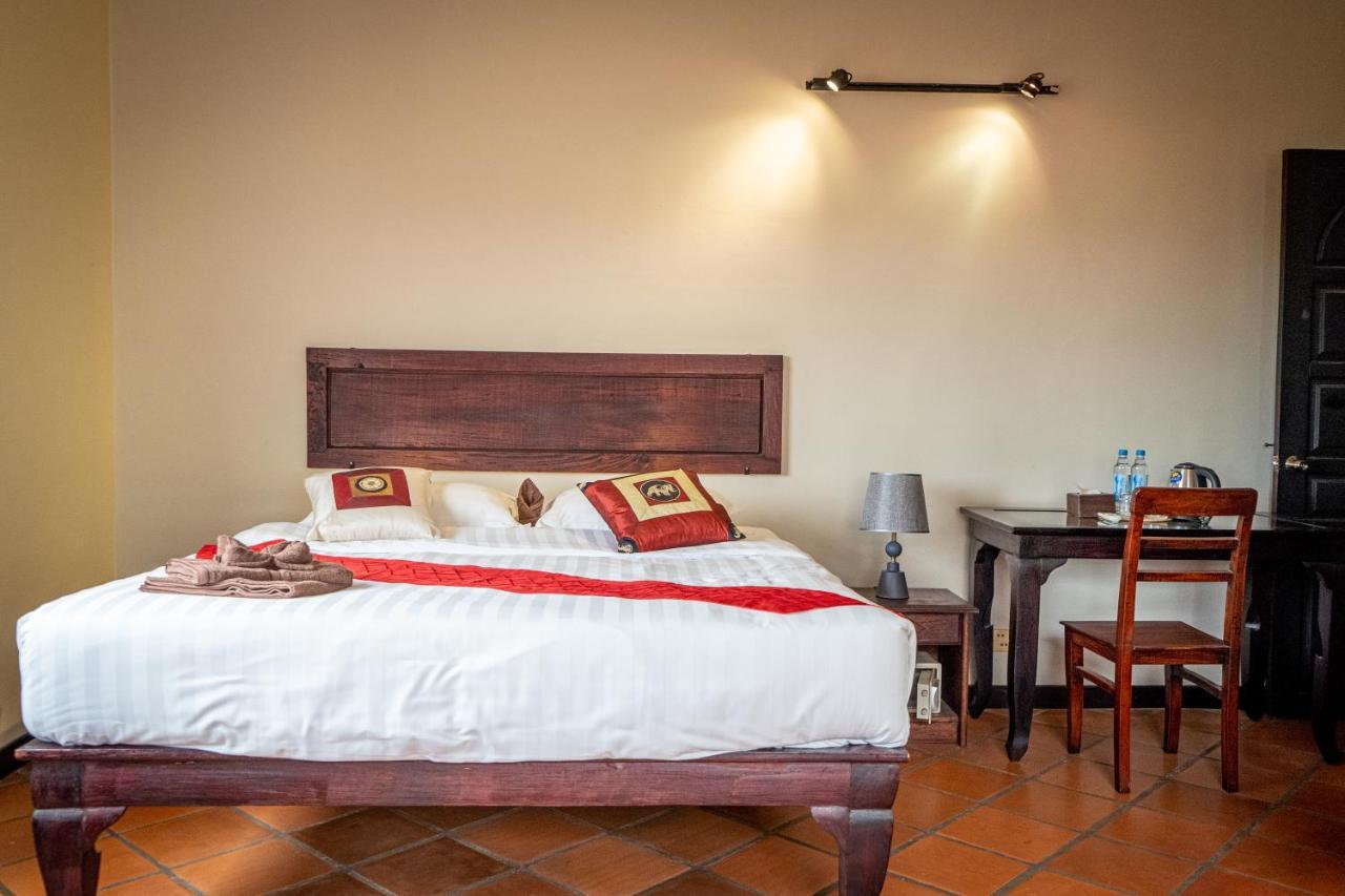Den Hotel Totonou Siem Reap Bagian luar foto