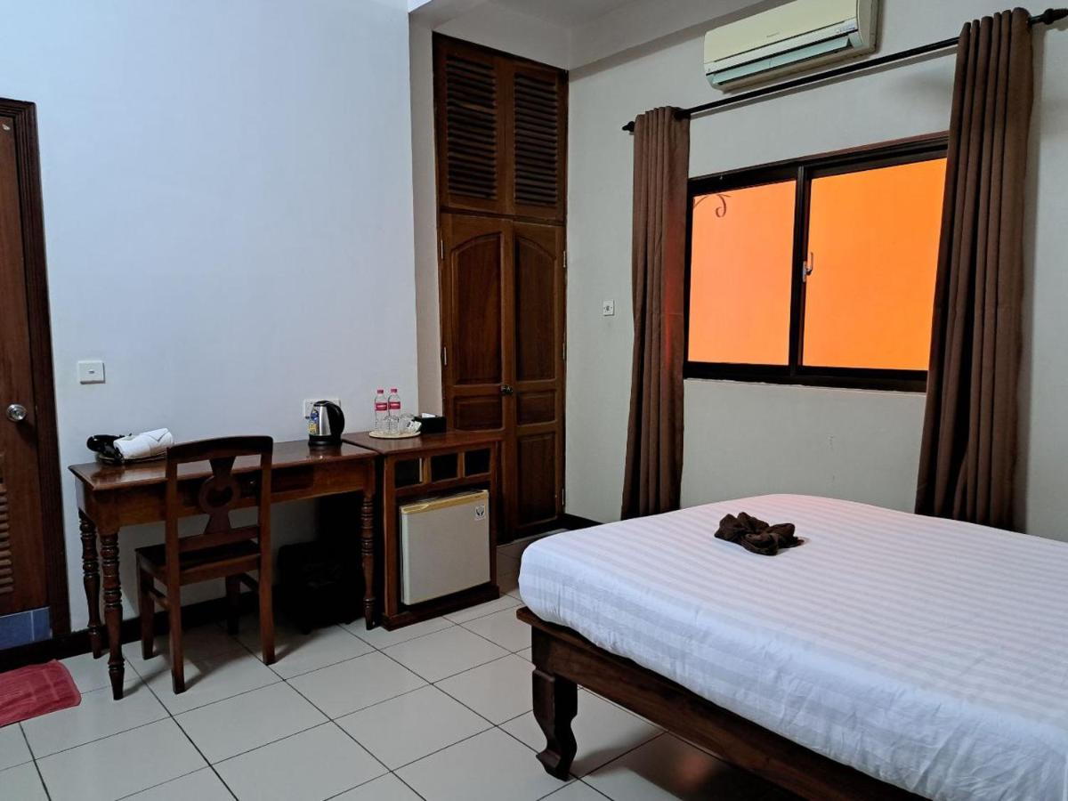 Den Hotel Totonou Siem Reap Bagian luar foto