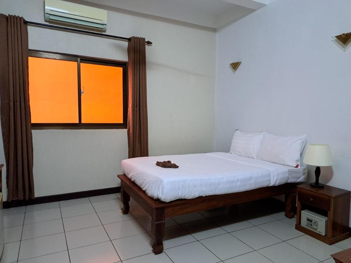 Den Hotel Totonou Siem Reap Bagian luar foto